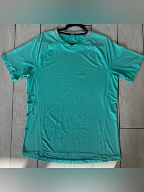 LULULEMON AQUA V NECK TECH T SHIRT (MENS)